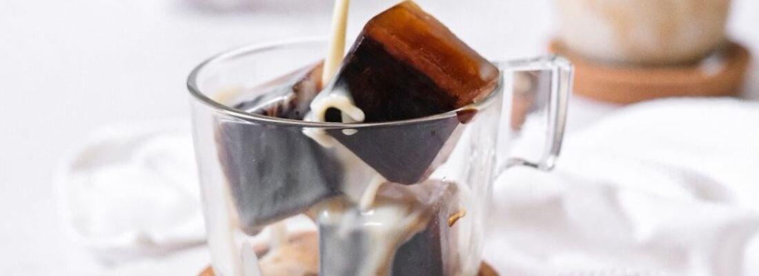 8 Brilliant Ice Cube Tray Hacks - Reviewed