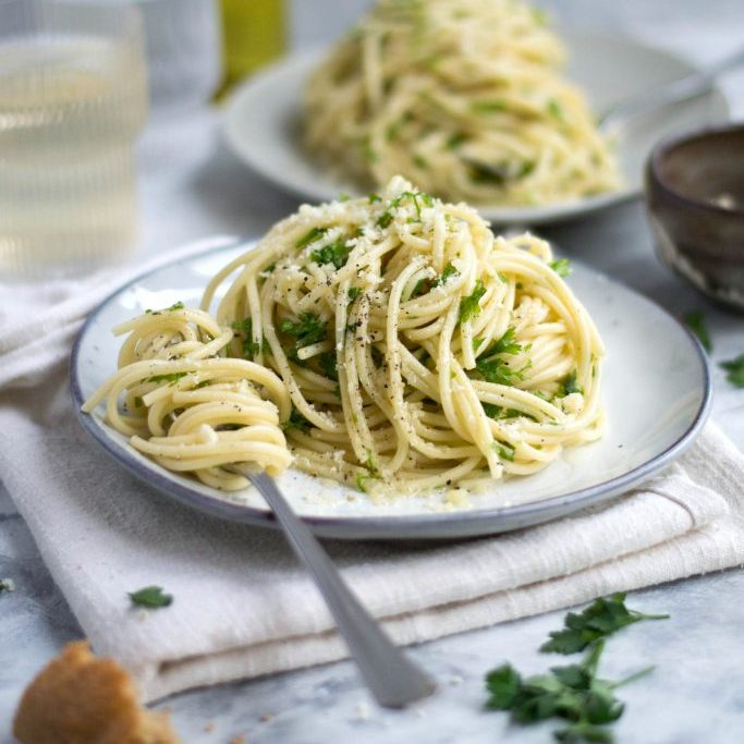 Spaghetti with Olive Oil and Parsley