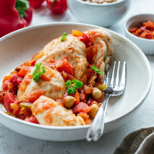 Chicken with Chorizo, Pepper and Chickpeas Chicken with Chorizo, Pepper and Chickpeas